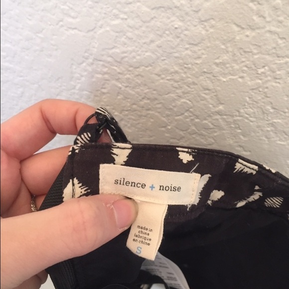URBAN outfitters silence and noise bra top - Picture 4 of 7